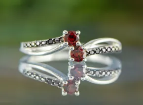 Пръстен с Гранат