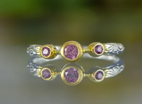 Пръстен с Гранати и позлата